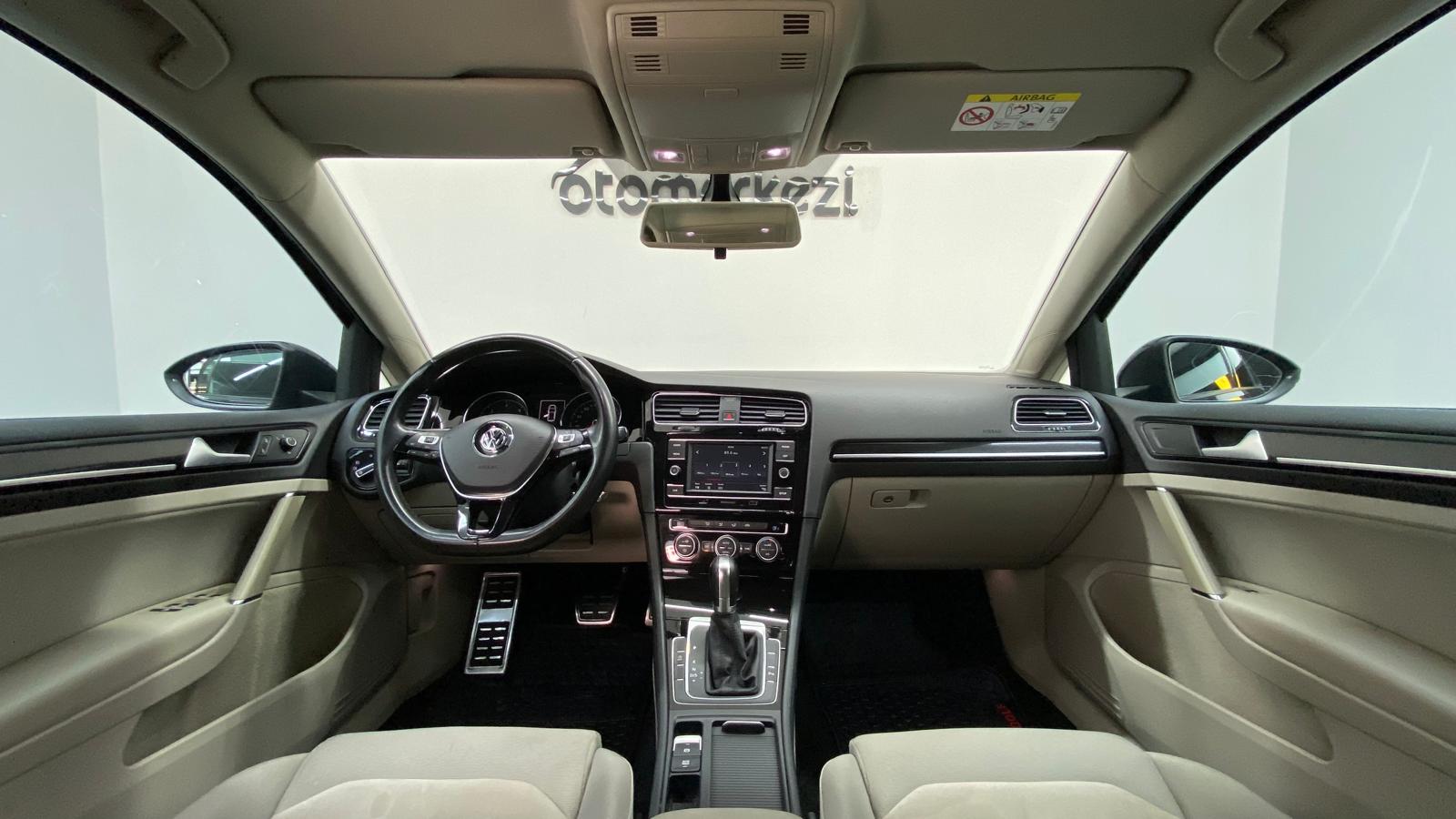 VOLKSWAGEN GOLF 7